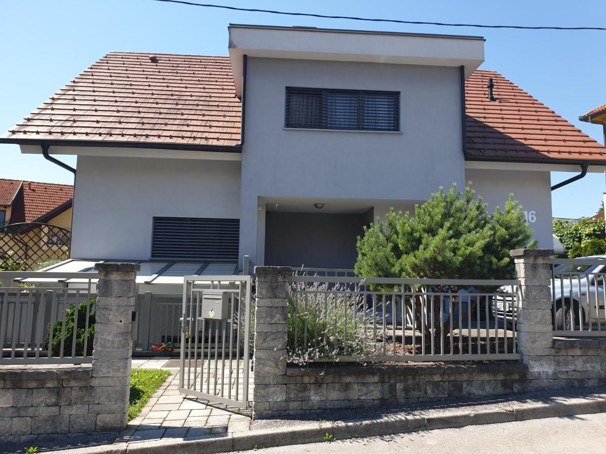 Apartment Emma Ljubljana - Free Parking, Ac, Wifi Eksteriør bilde